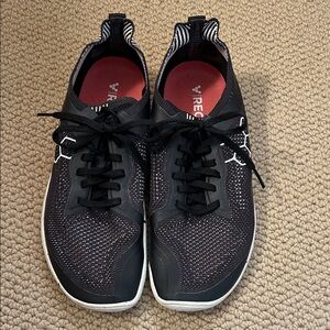 Men’s Vivobarefoot sneakers.  Size 40M.  Primus lite knit